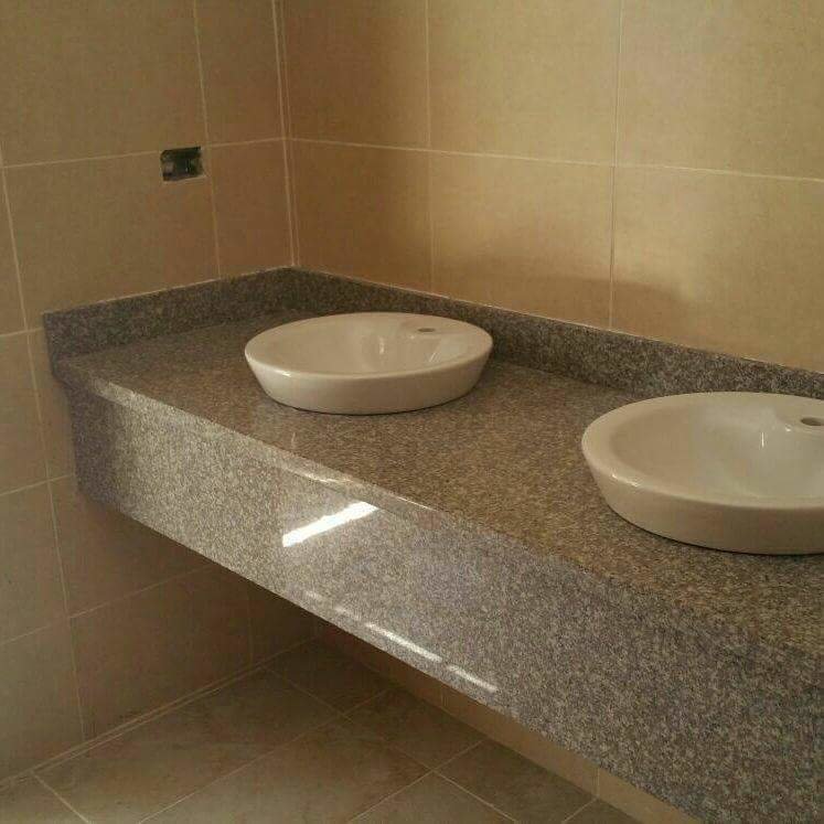 Obra entregada por Grupo Argamax — Encimera con seno integrado