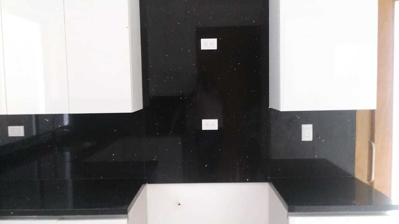 Obra entregada por Grupo Argamax — Backsplash gran formato
