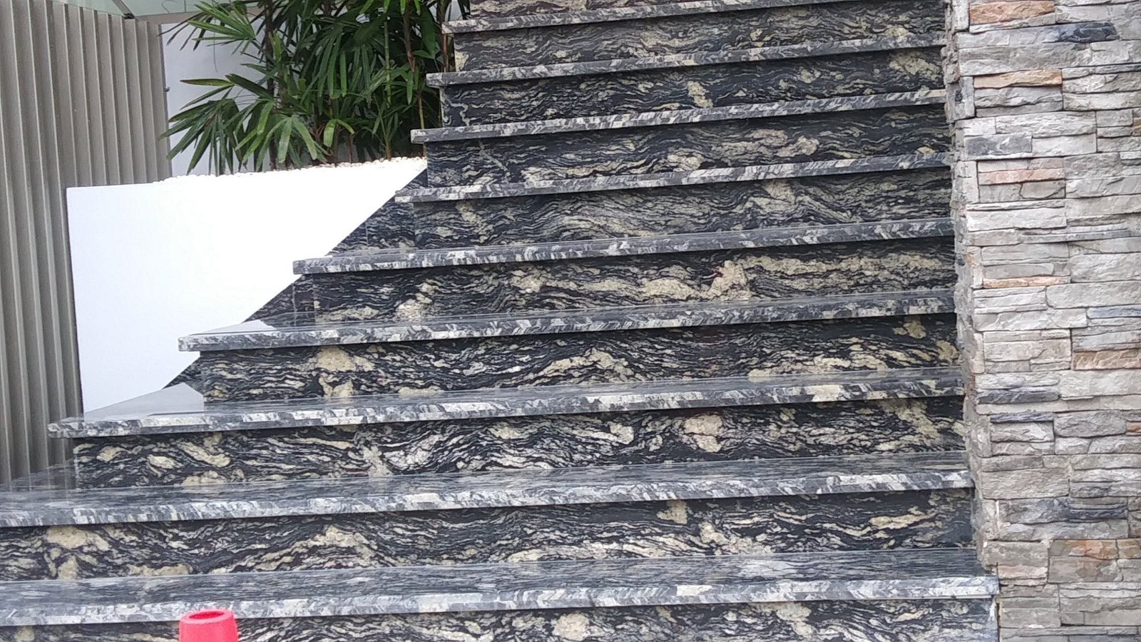 Obra entregada por Grupo Argamax — Cocina abierta al comedor