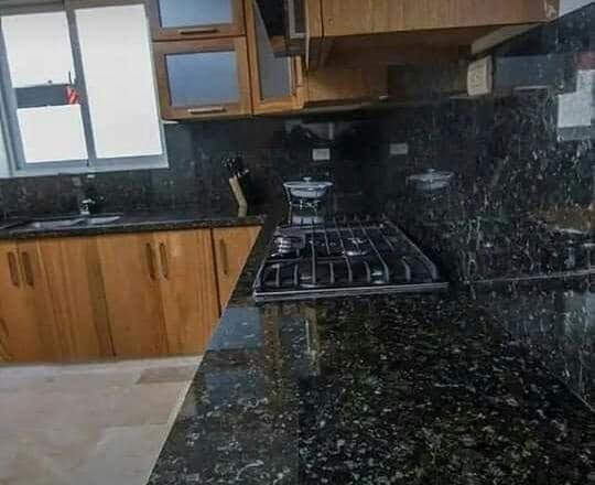 Obra entregada por Grupo Argamax — Isla con desayunador